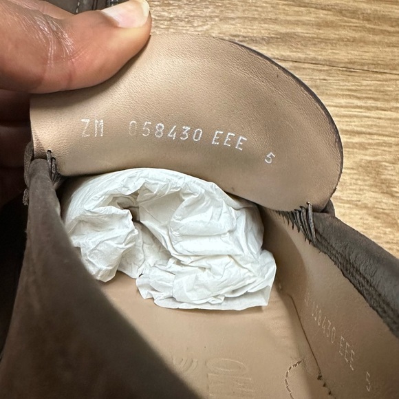 Salvatore Ferragamo Suede Loafers main image 9